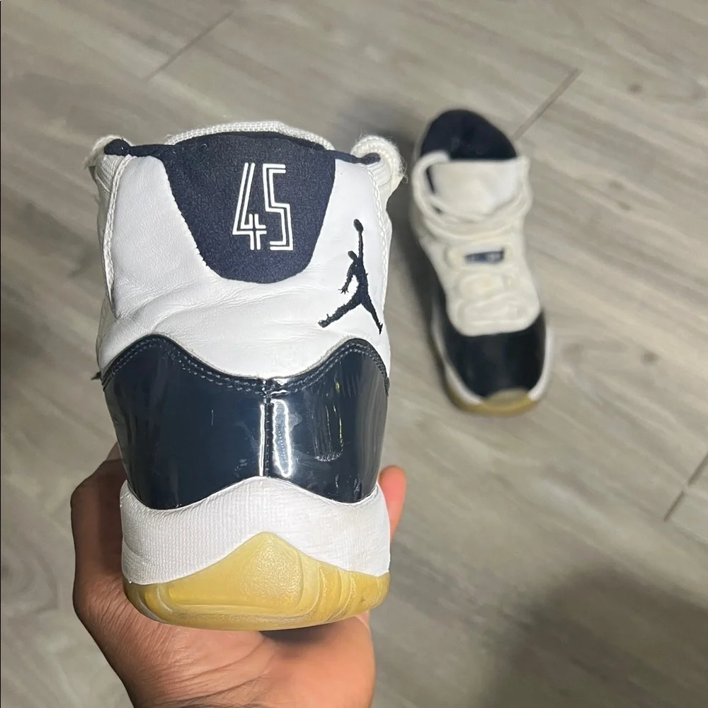 Air Jordan 11 Retro Concord men (10)